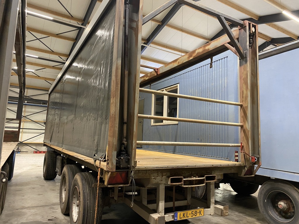 2 x Landbouwwagen balenwagen platte wagen