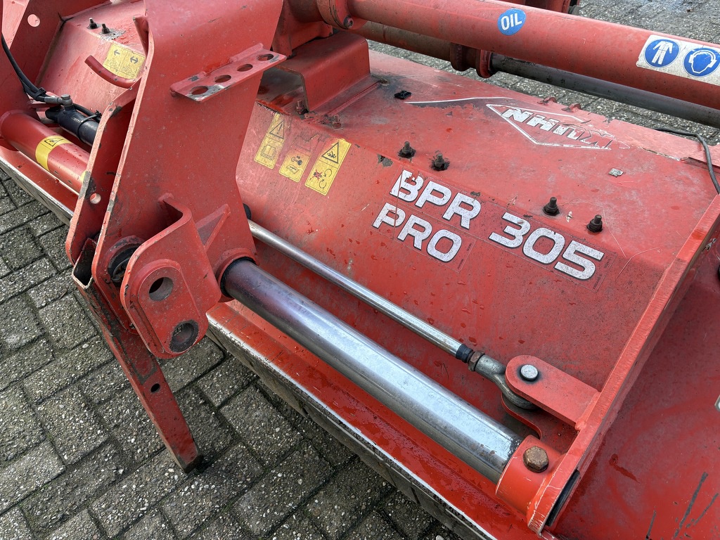 Kuhn Klepelmaaier front 305 cm