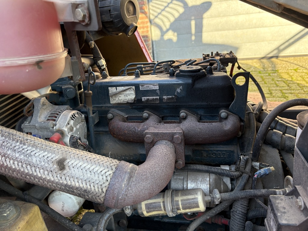 Ausa ruwterrein heftruck 4 X 4