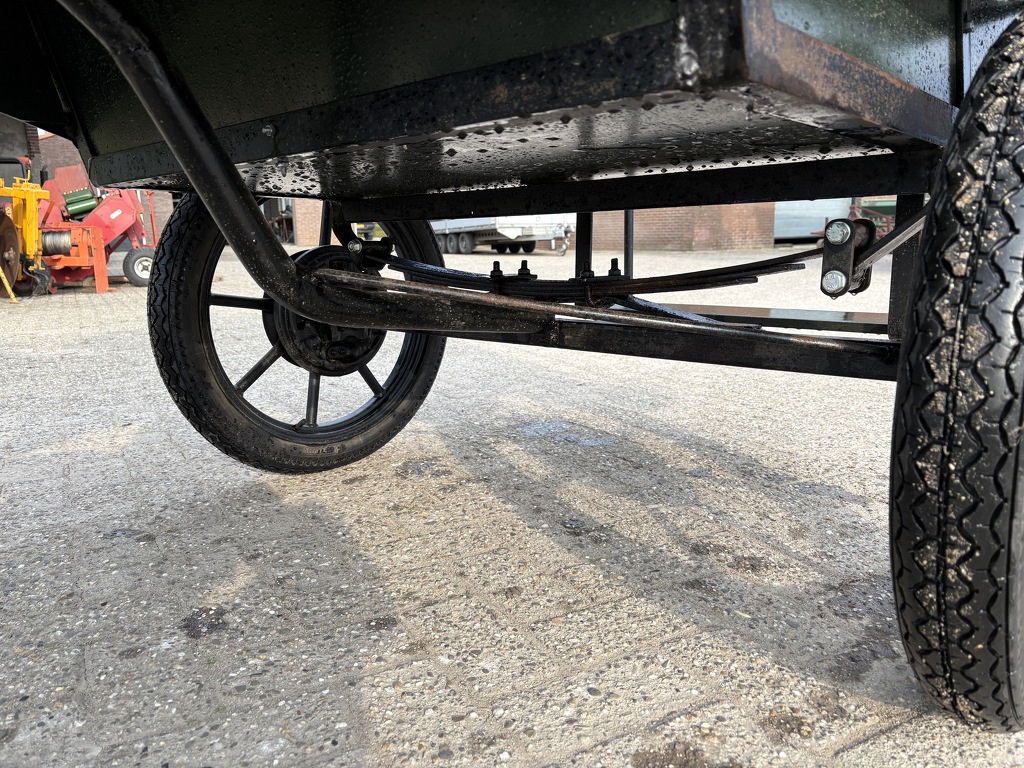 Koets sjees rijtuig menwagen