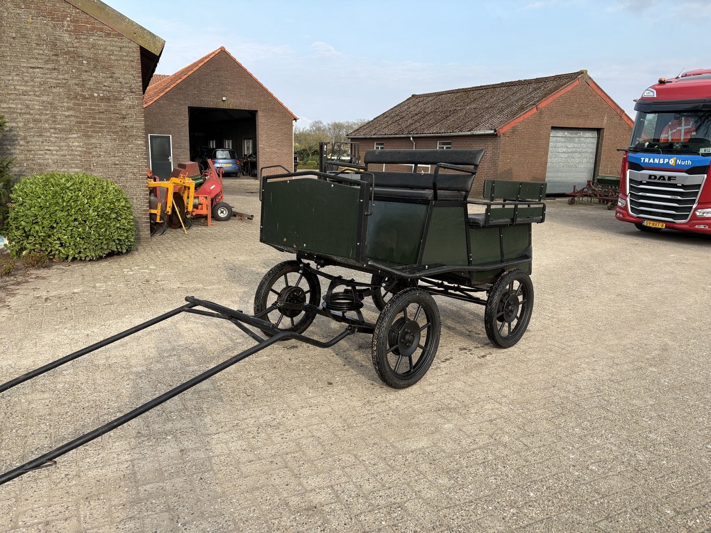 Koets sjees rijtuig menwagen