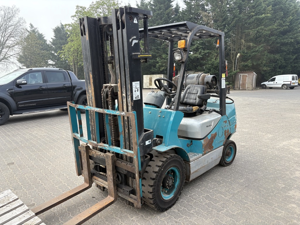 Feeler Heftruck Gas 3 delige mast