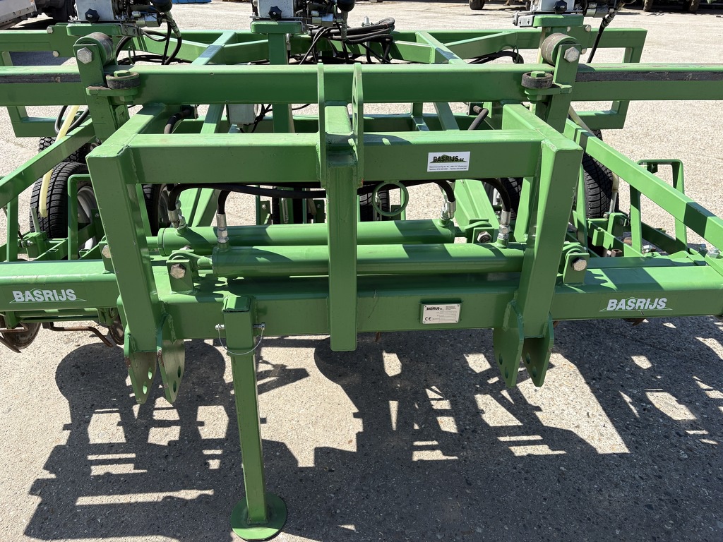 Basrijs granulaatsrooier  6 rijen