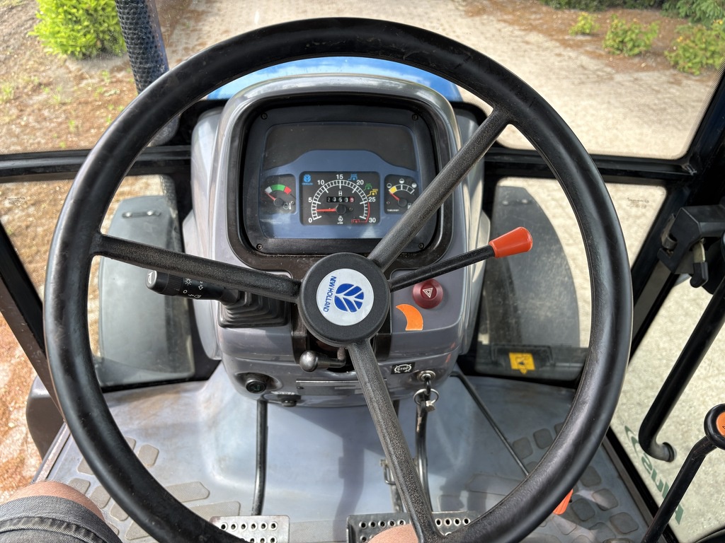New Holland TD80D