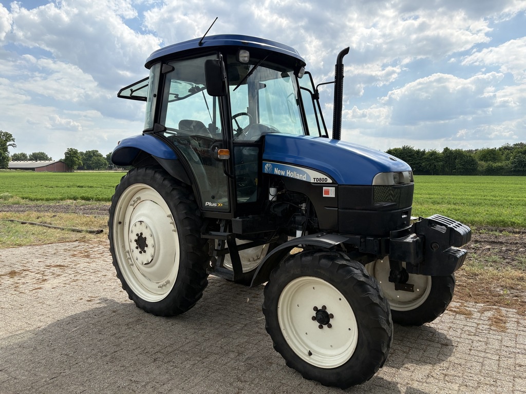 New Holland TD80D