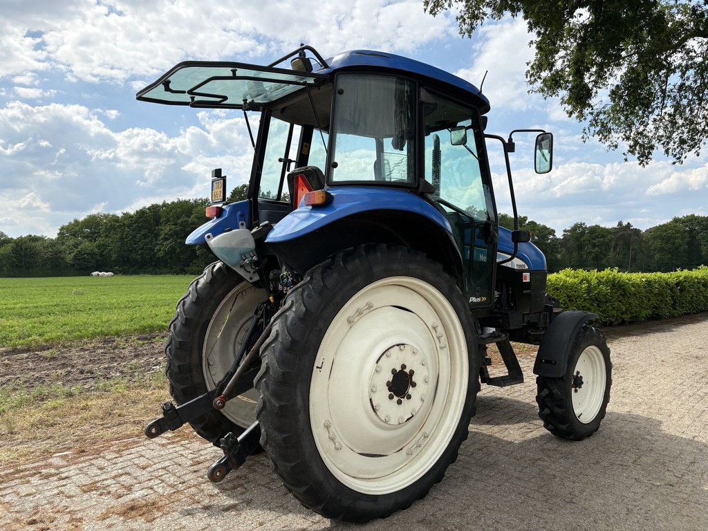 New Holland TD80D