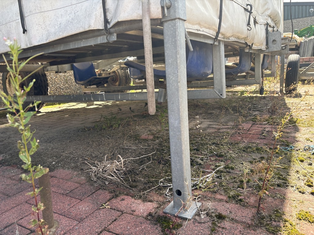 Prei plantmachine met huif 5 rij