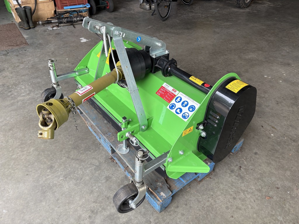 Perruzo verticuteermachine klepelmaaier