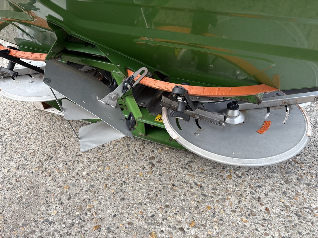 Amazone ZA -M 900 kunstmeststrooier