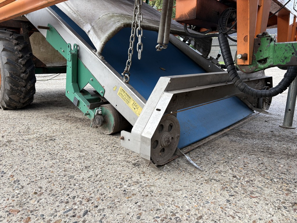 Ortomec bladgroente oogstmachine