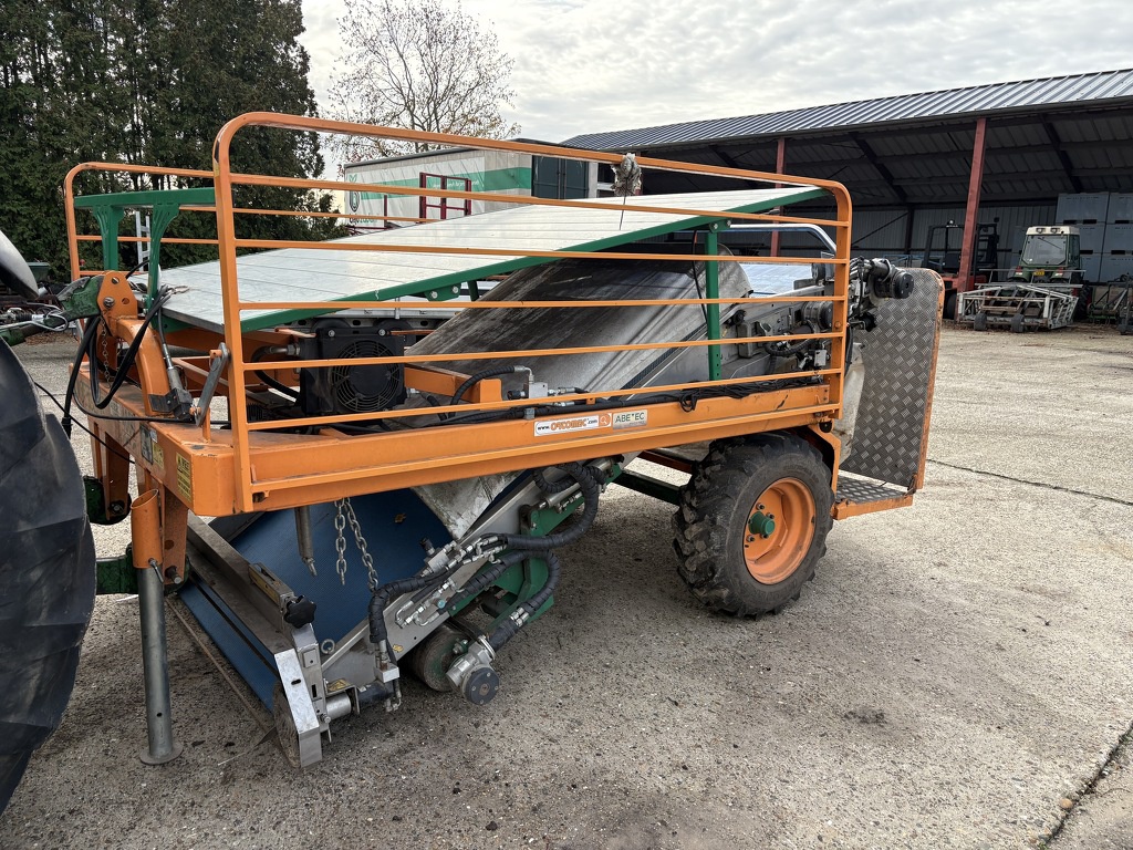 Ortomec bladgroente oogstmachine