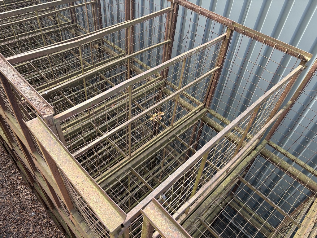 ca 104 stuk Preirekken preiboxen