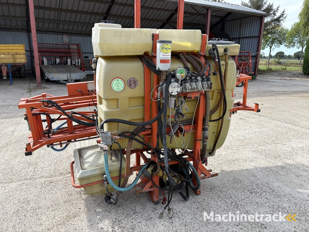 Douven veldspuit 15 mtr