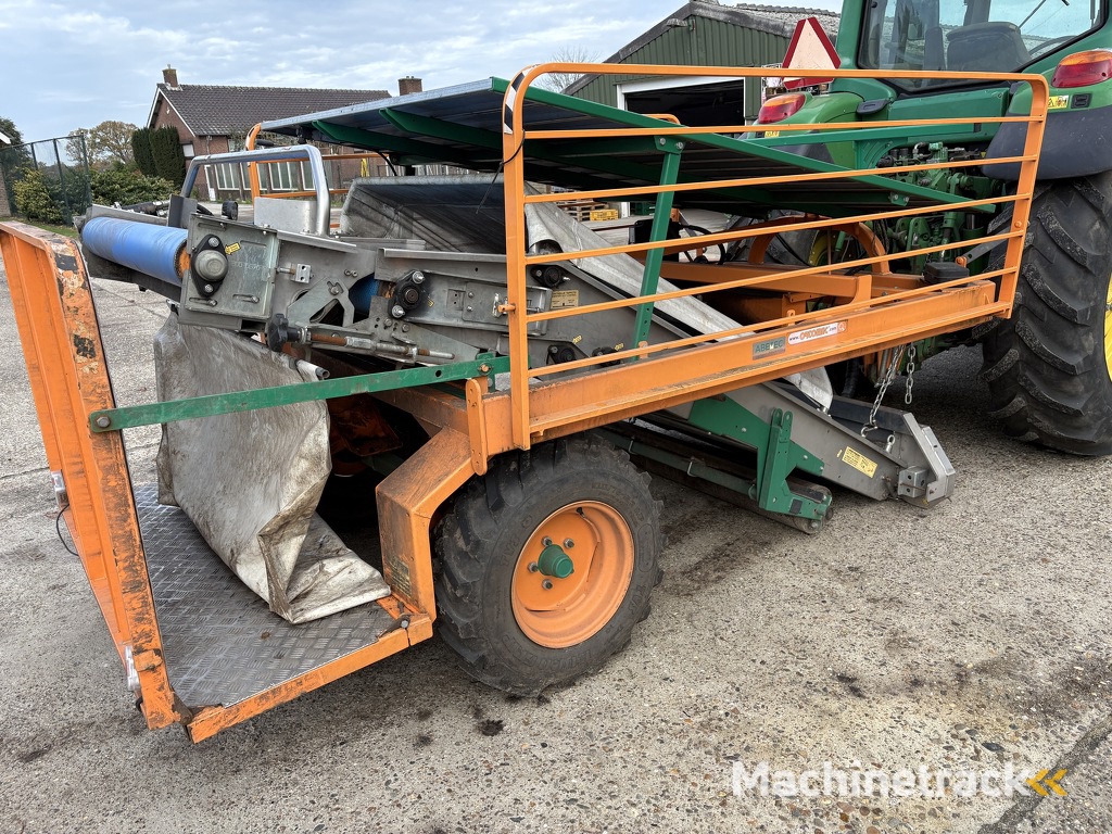 Ortomec bladgroente oogstmachine