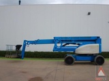 Minituur van Niftylift HR28-HYBRID-4X4