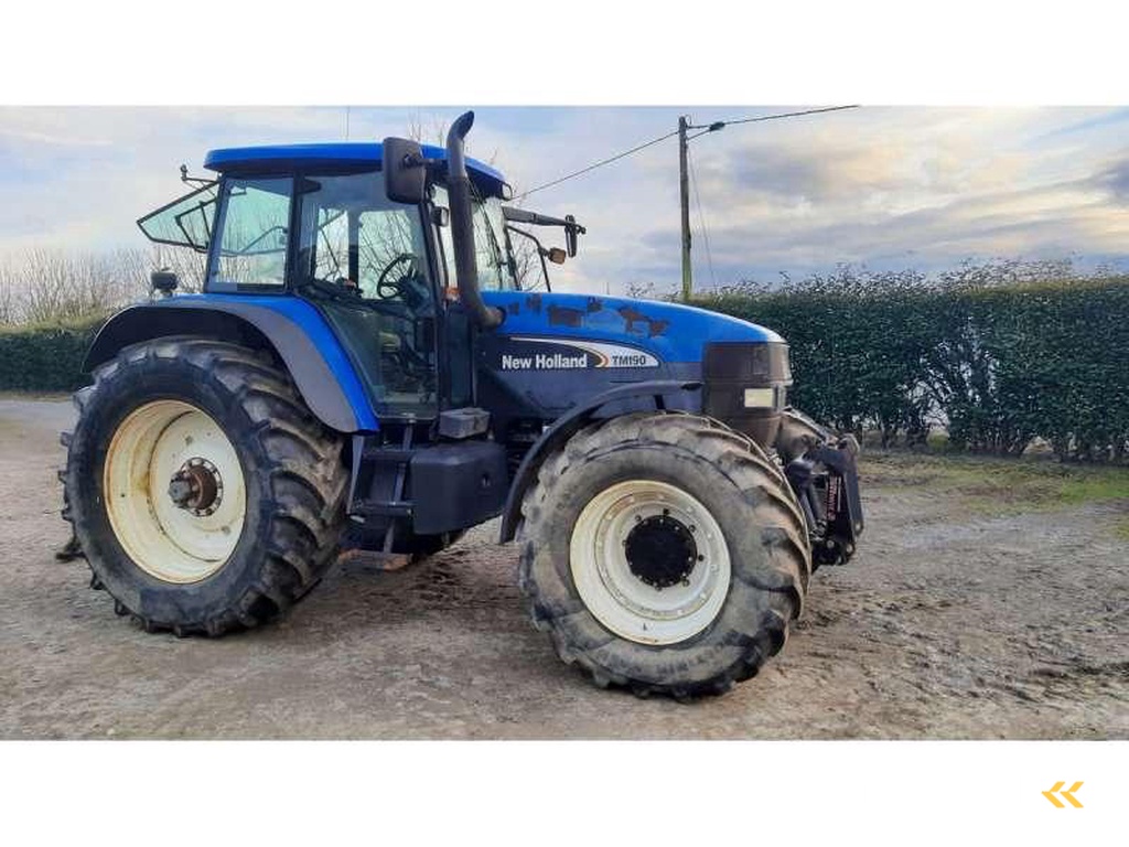 New Holland TM190