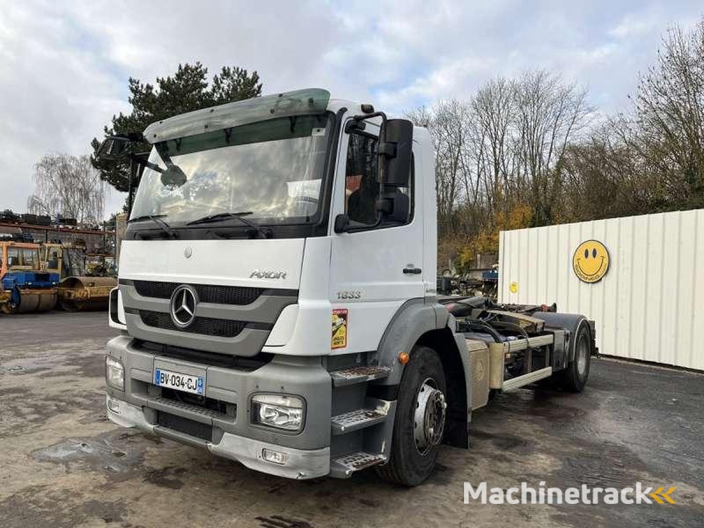 Mercedes AXOR 1833