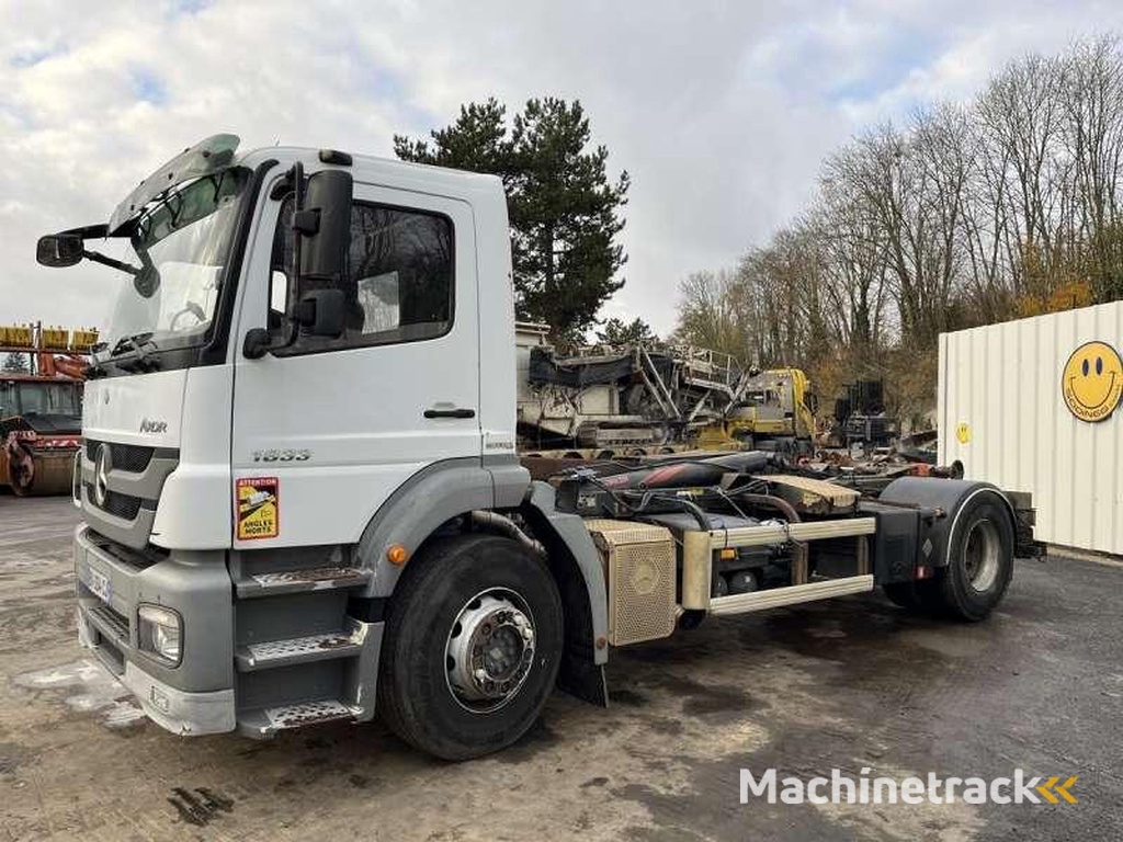 Mercedes AXOR 1833