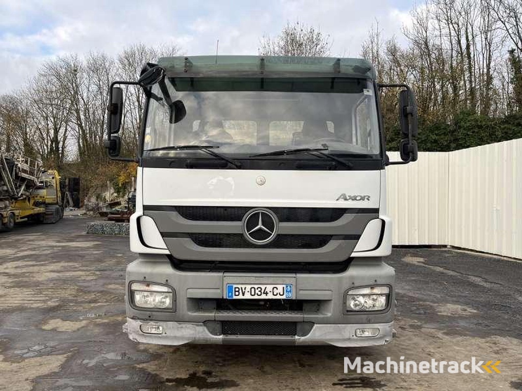 Mercedes AXOR 1833