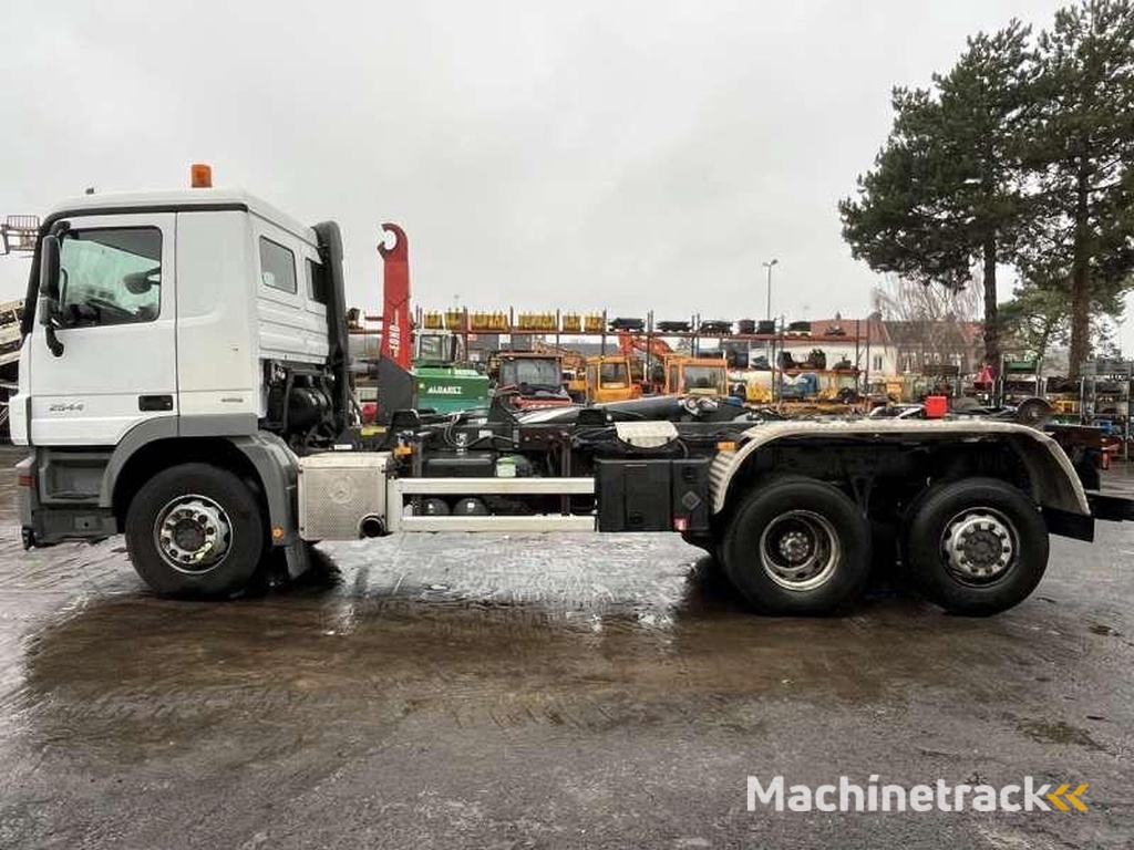 Mercedes ACTROS 2544