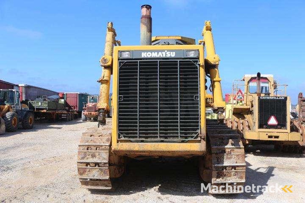 Komatsu D375A-1
