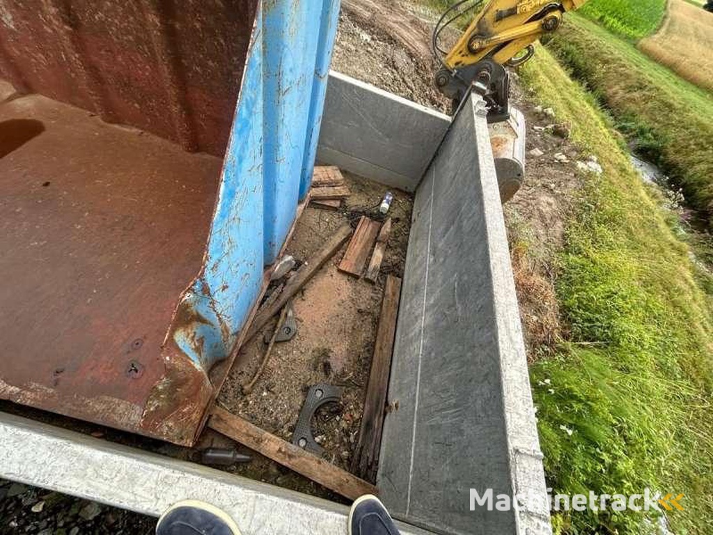 ROCHAT AVEC GRUE JOH. TIRRE EURO 170