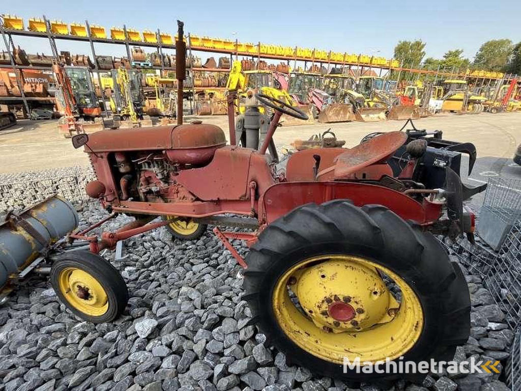 Massey-Harris PONY-812