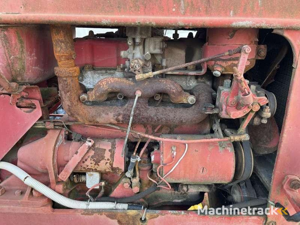 Massey-Harris PONY-812