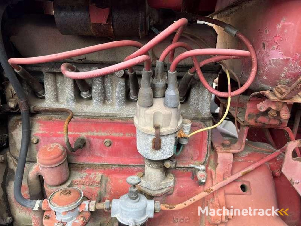 Massey-Harris PONY-812