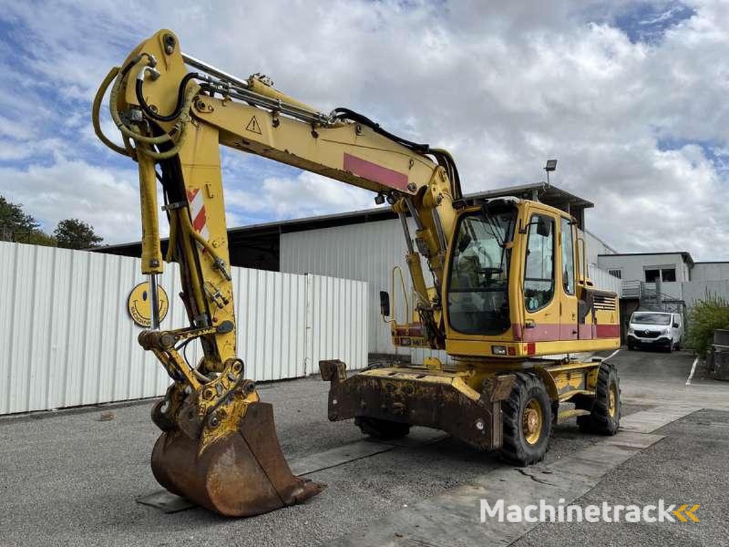 Liebherr A900C-Litronic