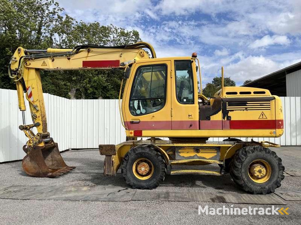 Liebherr A900C-Litronic