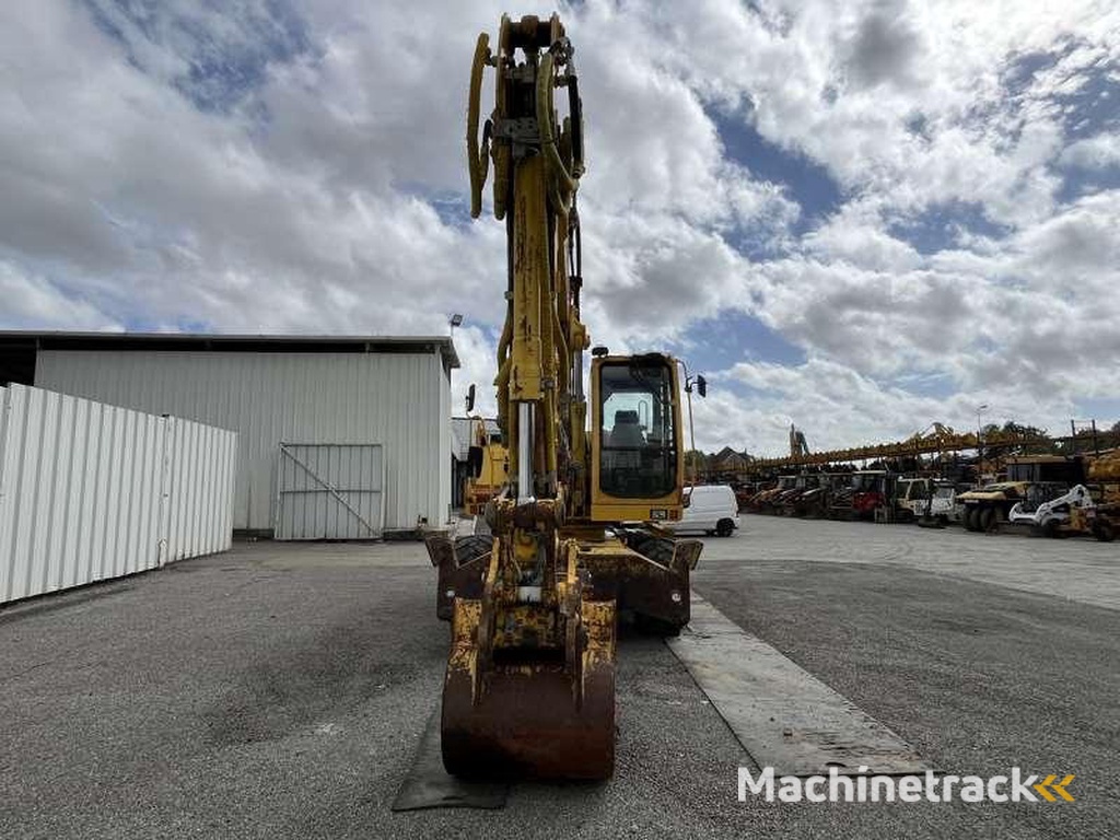 Liebherr A900C-Litronic