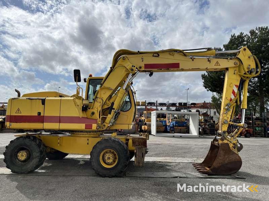 Liebherr A900C-Litronic