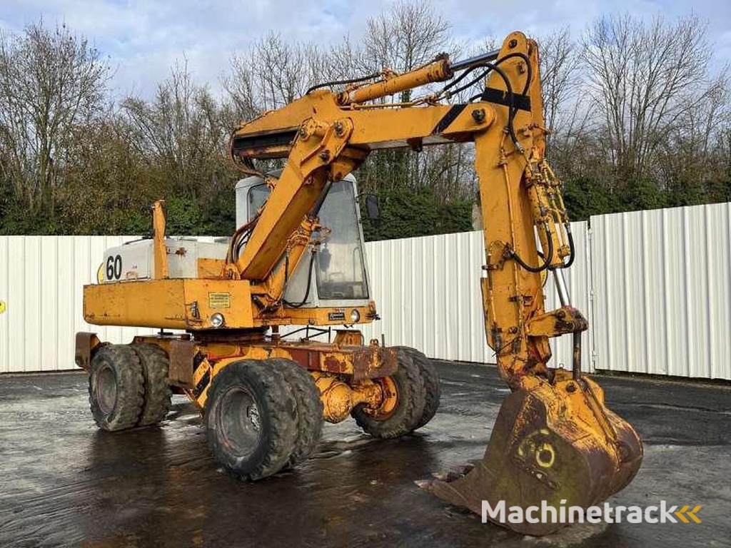 Poclain P60