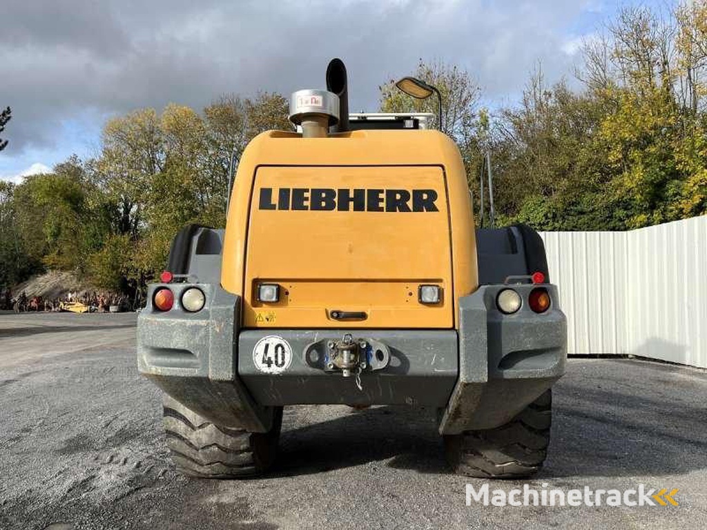 Liebherr L576