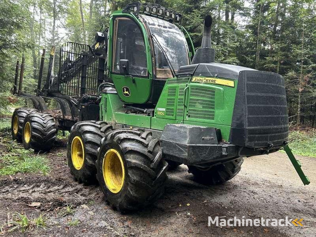 John Deere 1110G