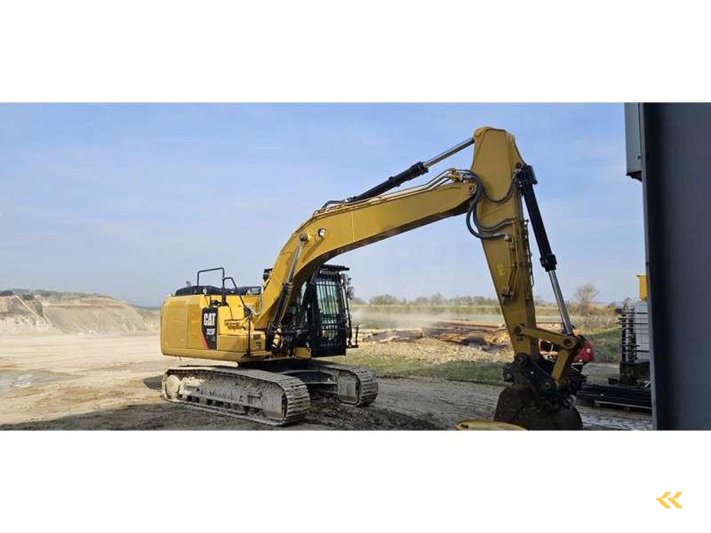 Caterpillar 323F