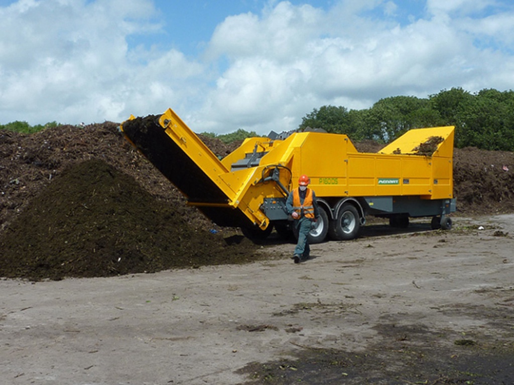 Menart P 160 DS diesel motor aangedreven