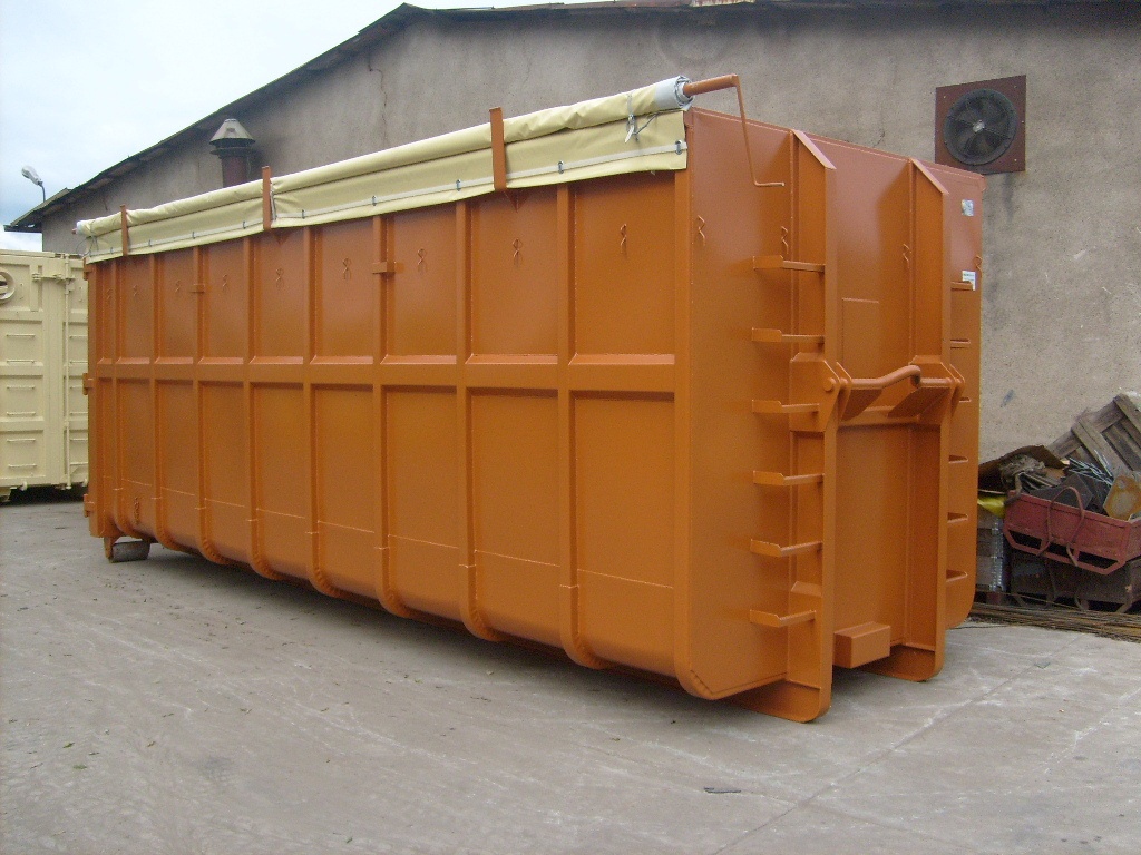 container met afdekzeil