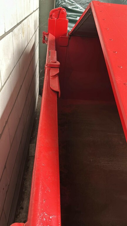 afzetcontainer met multi kappen