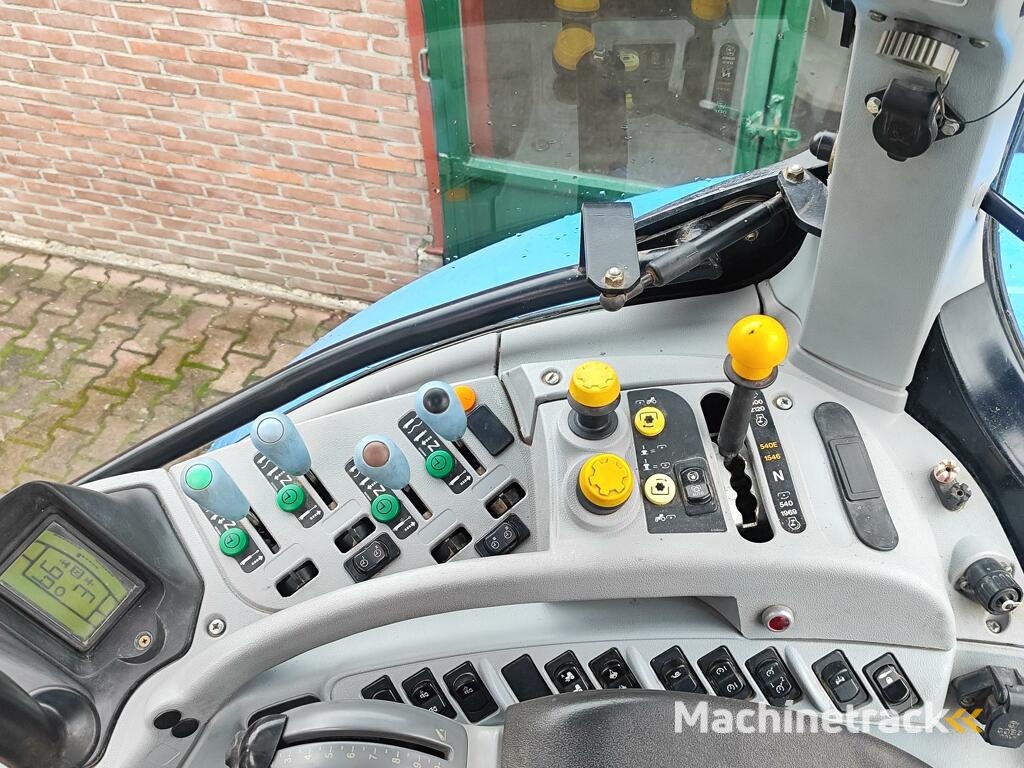 New Holland T 6080 Range Command