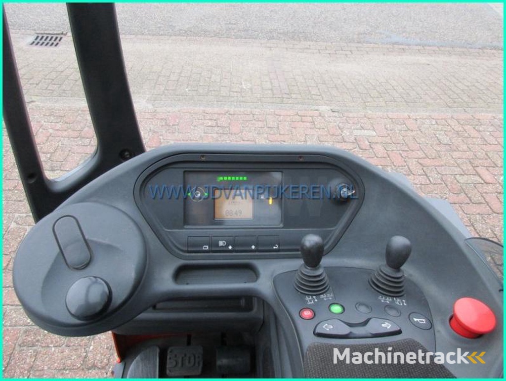 Linde R14-01-2019-battery79-triplex7m-freelift-sideshift