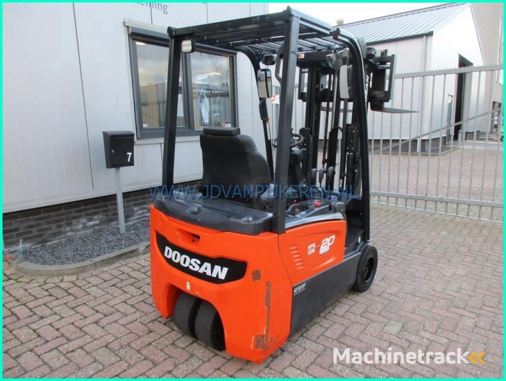 Doosan B20T-7-2000kg-213cm-high-freelift-sideshift-5473hours