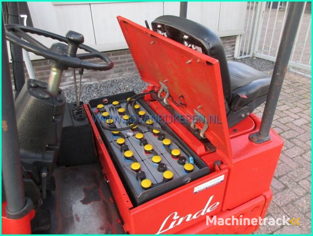 Linde E12-compact-7694hours-triplex4.7m-sideshift-battery83-