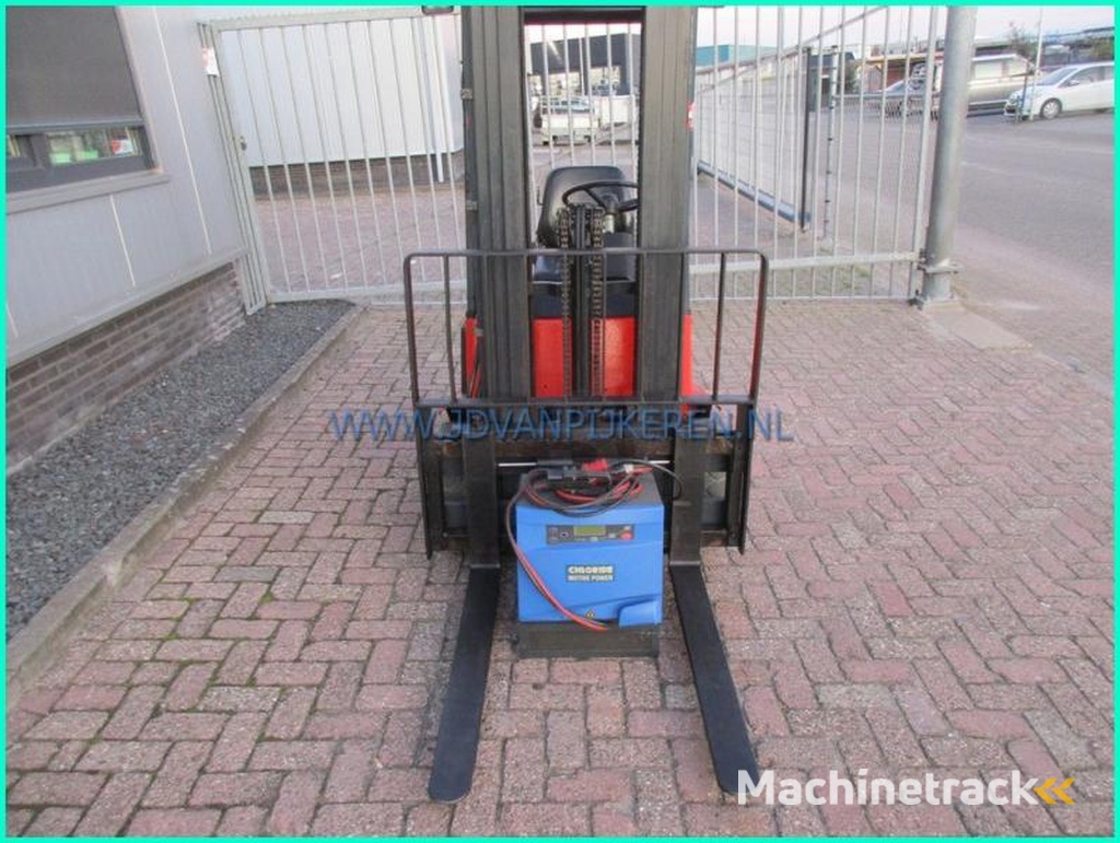 Linde E12-compact-7694hours-triplex4.7m-sideshift-battery83-