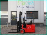 Minituur van Linde E12-compact-7694hours-triplex4.7m-sideshift-battery83-