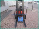 Minituur van Linde E12-compact-7694hours-triplex4.7m-sideshift-battery83-