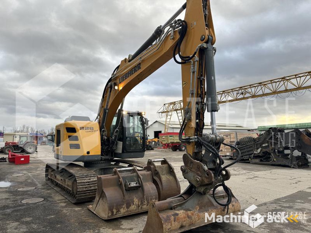 Liebherr R926-COMPACT