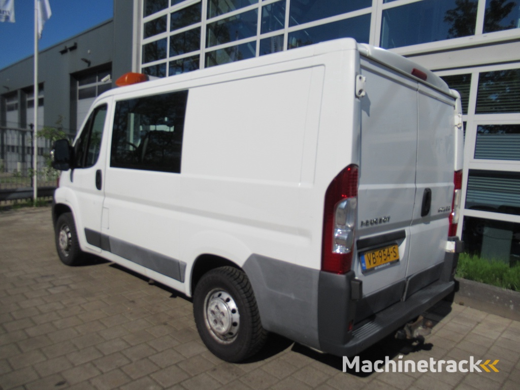 Peugeot Boxer 330 2.2 HDI 96KW L1H1 DOKA Dubbelcabine AIRCO P+