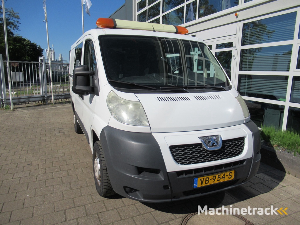 Peugeot Boxer 330 2.2 HDI 96KW L1H1 DOKA Dubbelcabine AIRCO P+